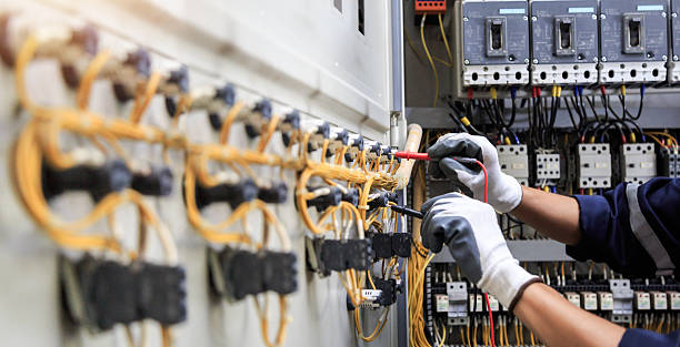 Professional Electrician technician working in Marysville, KS